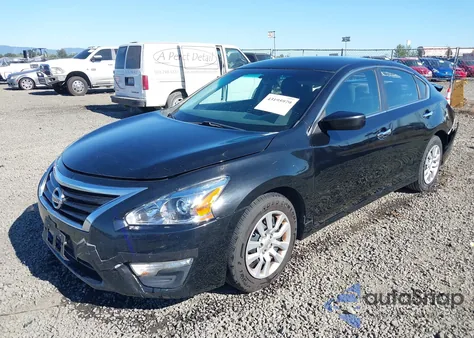 2015 Nissan Altima 2.5/2.5 S/2.5 Sl/2.5 Sv z USA, uszkodzony, nr VIN 1N4AL3AP3FC445340